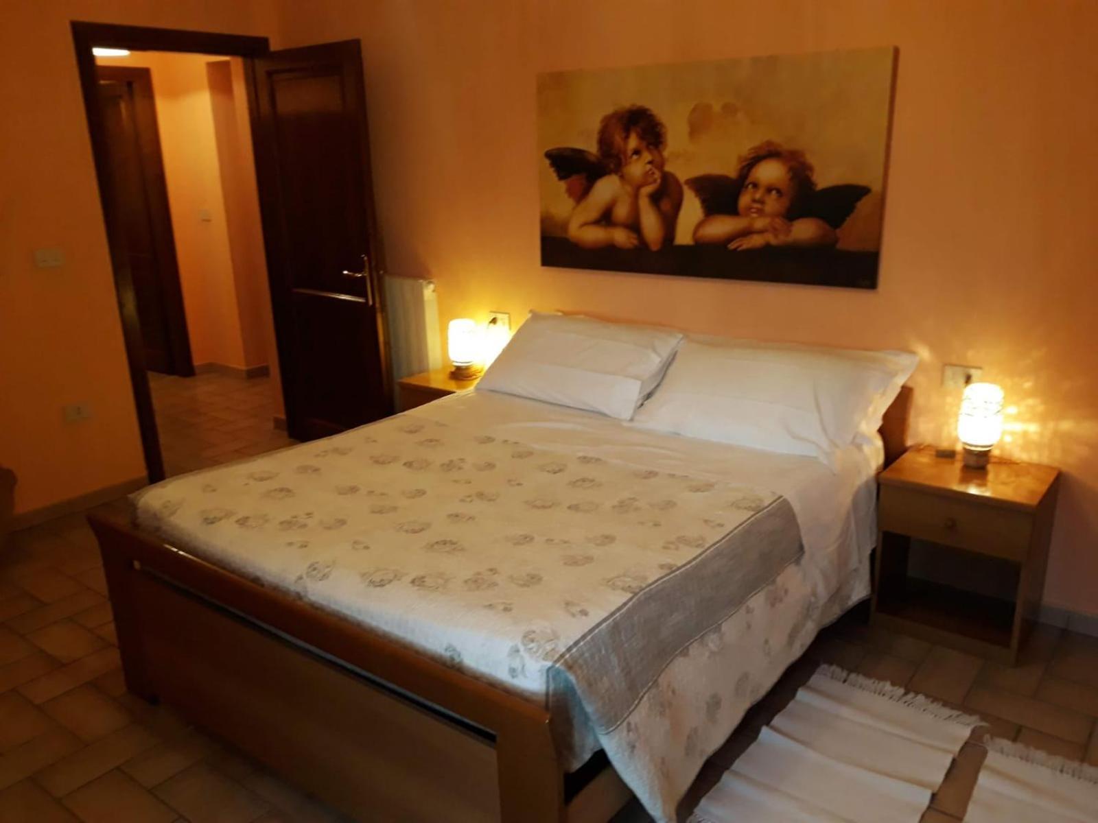 דירות פניקאלה Leonaerdo Guests House חדר תמונה
